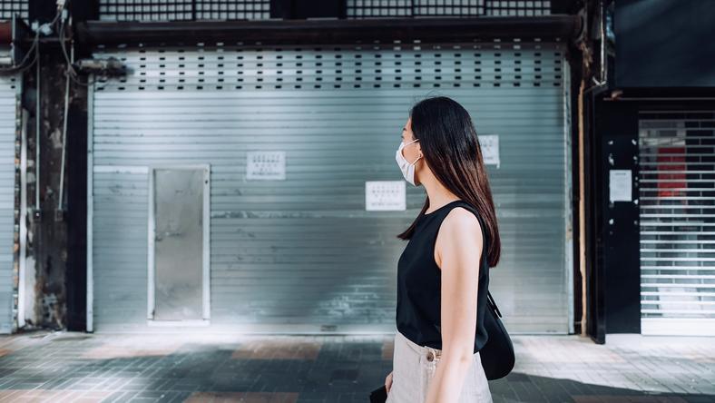 “一年亏了300多万,我还想继续干餐饮”